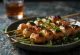 Yakitori kycklingspett serverade