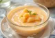 Krämig cantaloupesoppa serverad
