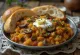 Pav Bhaji med svamp, serverad färsk i skål med fralla