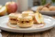 Macarons med ugnsbakat äpple och kanel serverade